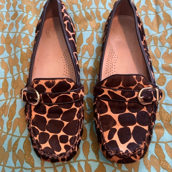 Lilly Pulitzer animal print loafers. Textured/hair. Hard to find. Size 8.5 - Picture 1 of 6